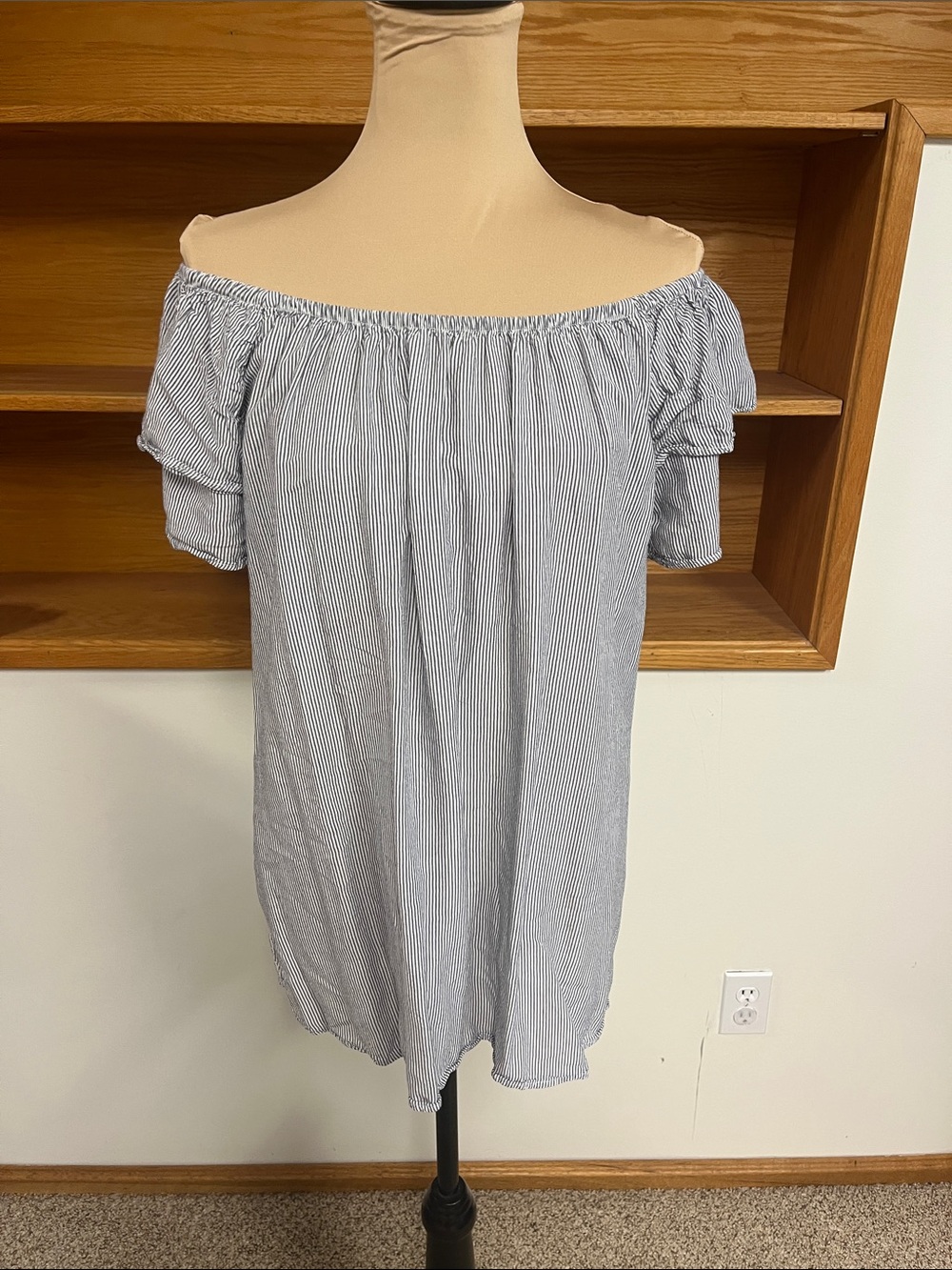 🍀6/$20 Terra & Sky Black and White Pinstripe Off-Shoulder Tunic